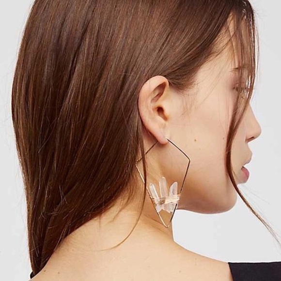 Elegant Quartz Crystal Geometric Hoop Boho Earring - Picture 2 of 16